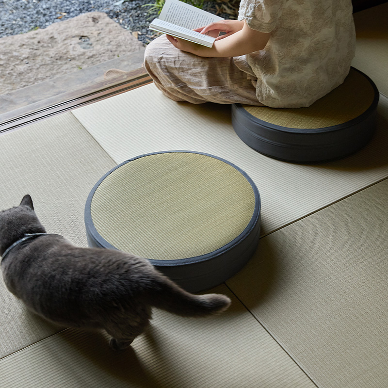 Tatami Mat Rush - Alas Duduk Bulat Jepang dari Rumput